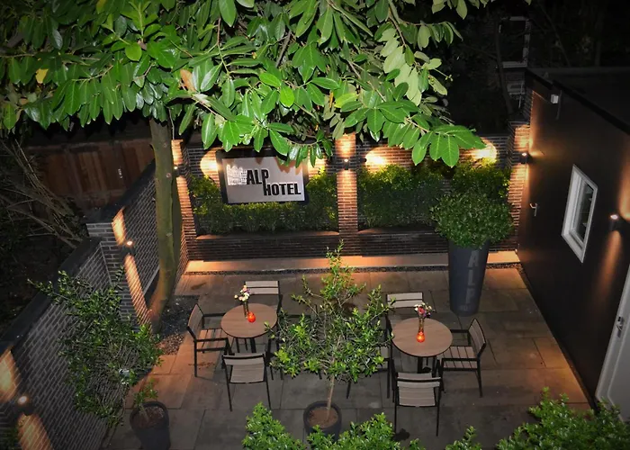 מלון Alp 2*