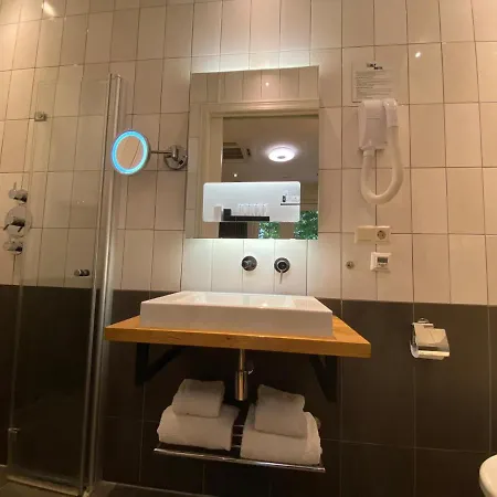 阿尔卑斯山酒店 酒店