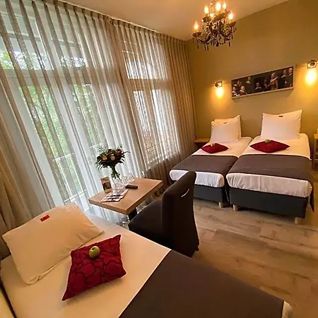 Alp 2* Amsterdam