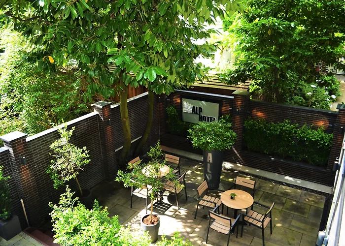 阿尔卑斯山酒店 2*